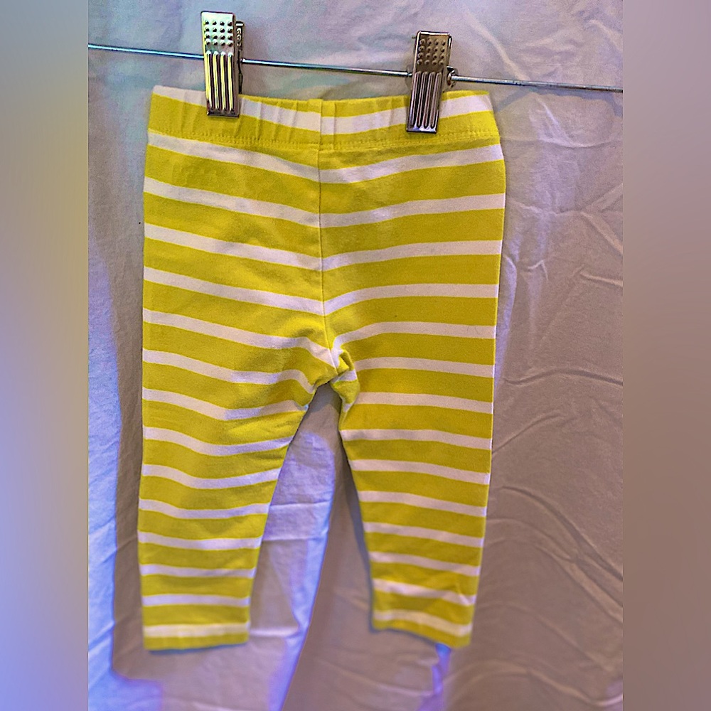 Perfect condition Primary yellow stripe legging. 18-24